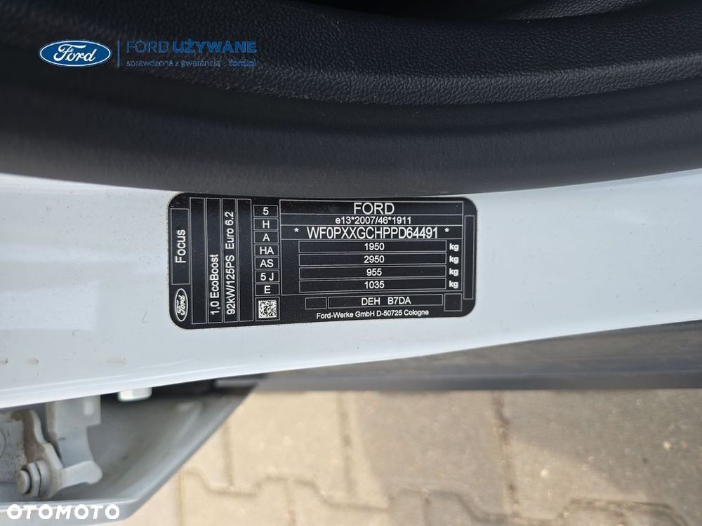 Ford Focus 1.0 EcoBoost Titanium - 25