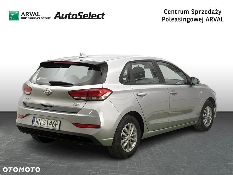 Hyundai i30 1.5 DPI Classic + - 6