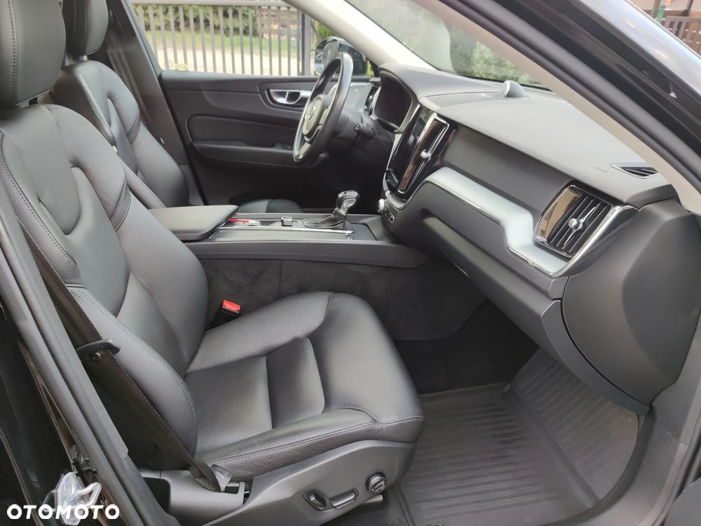 Volvo XC 60 T5 AWD Momentum - 14