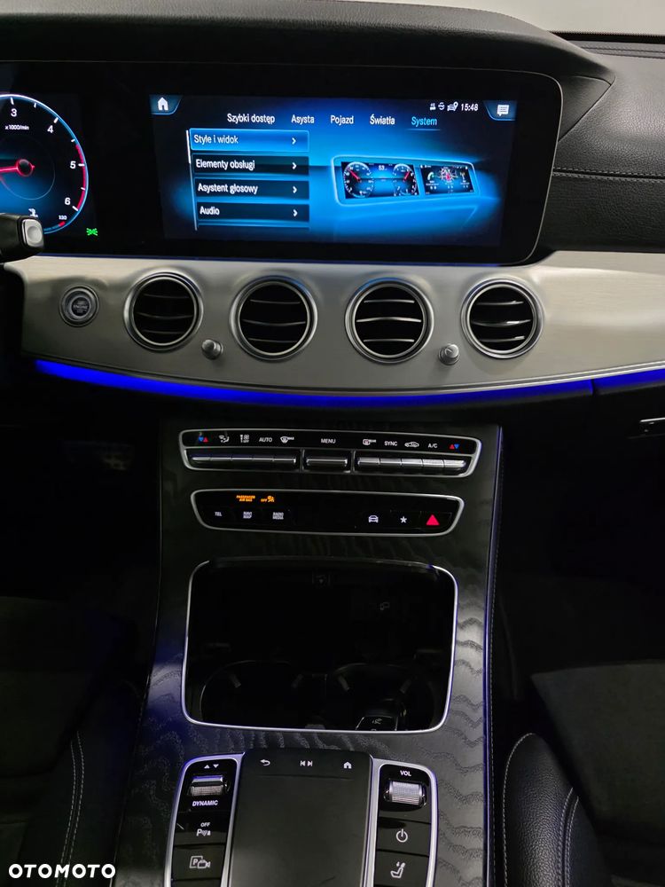 Mercedes-Benz Klasa E 220 d 4-Matic AMG - 13