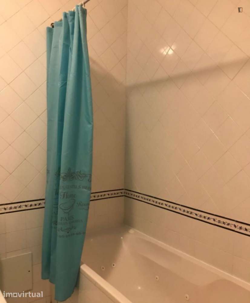Quarto - localizado em Alto de São João Coimbra - Grande imagem: 3/12