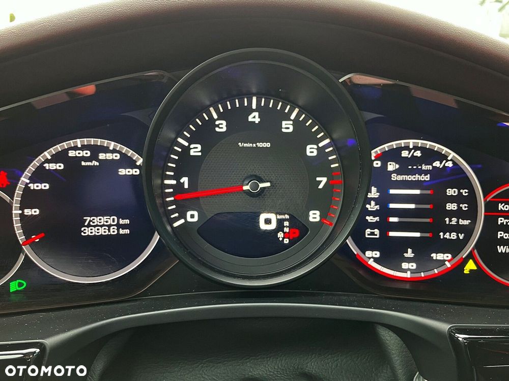 Porsche Panamera - 20