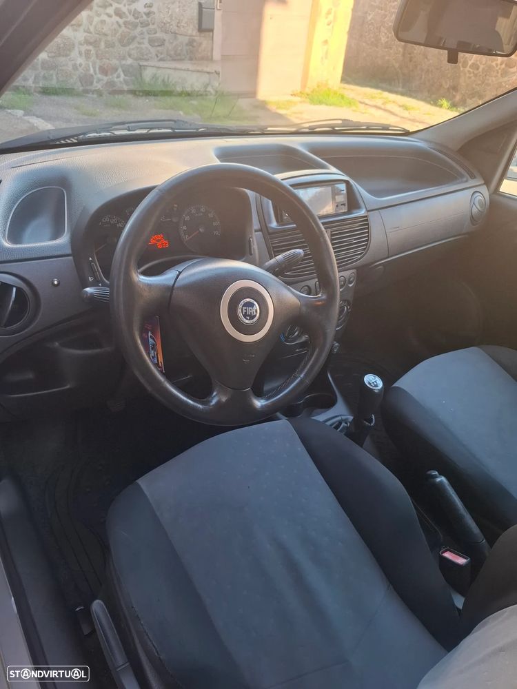 Fiat Punto 1.3 Multijet - 10