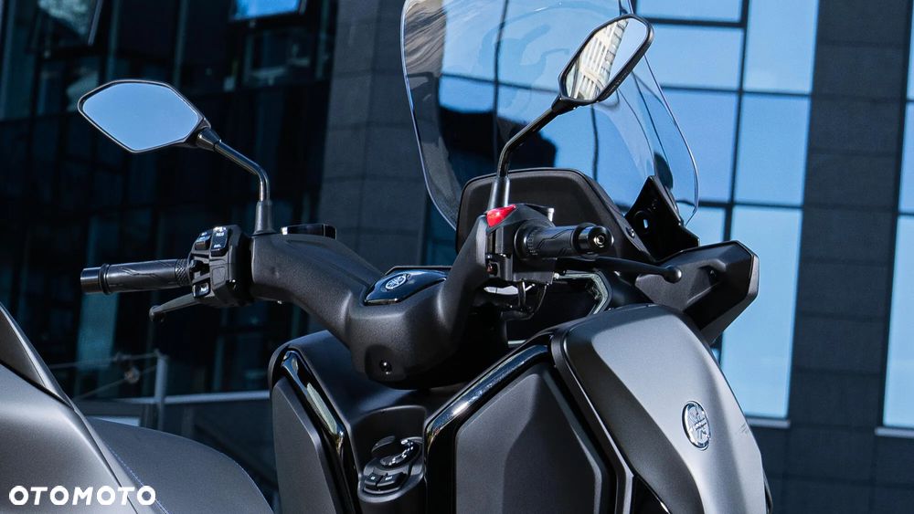 Yamaha X-max - 4