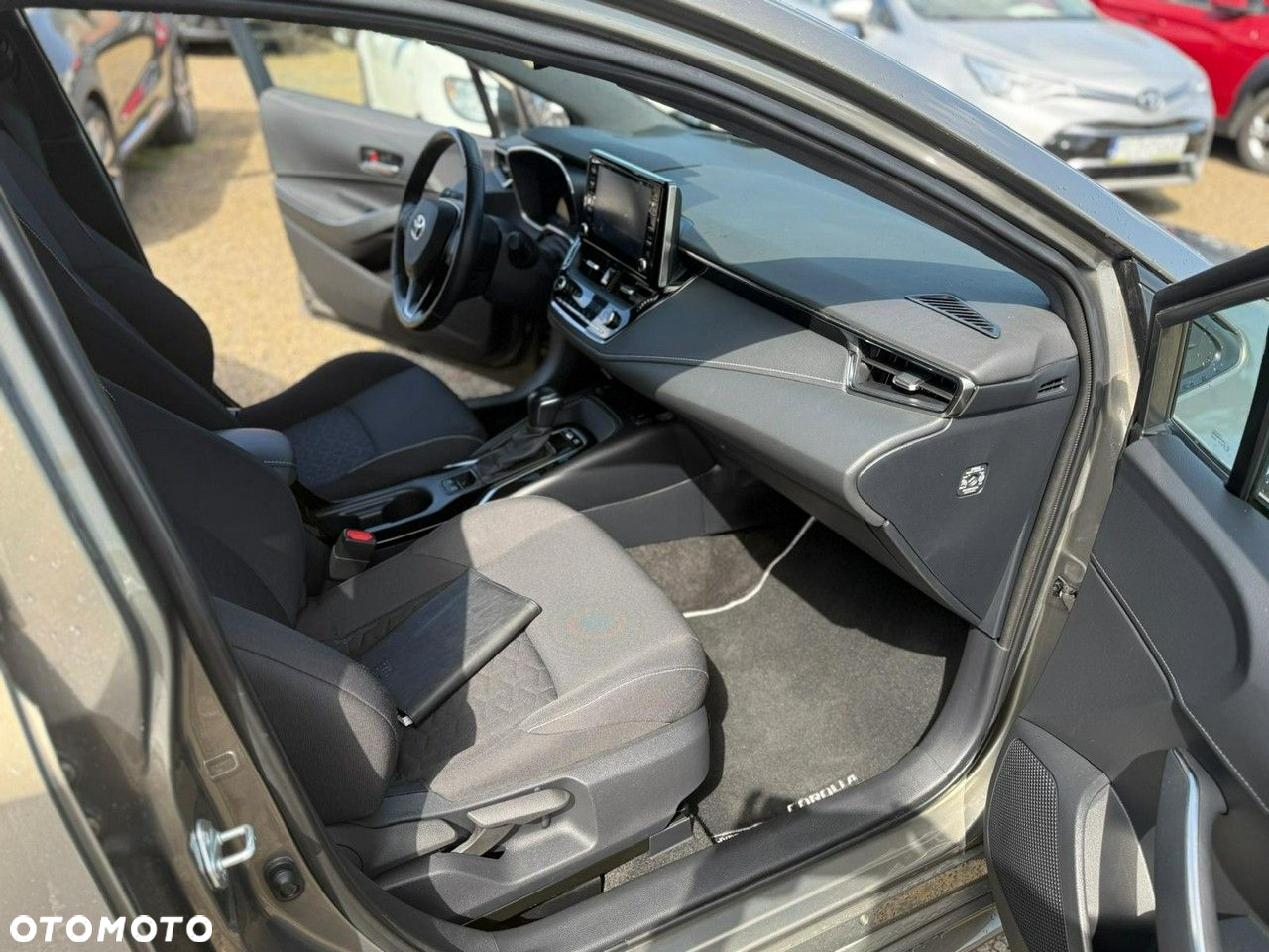 Toyota Corolla - 5