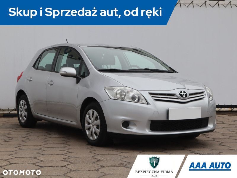 Toyota Auris - 3