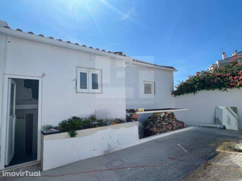 2 MORADIAS REMODELADAS COM 2 PISOS, VENDIDAS EM CONJUNTO - Grande imagem: 3/13