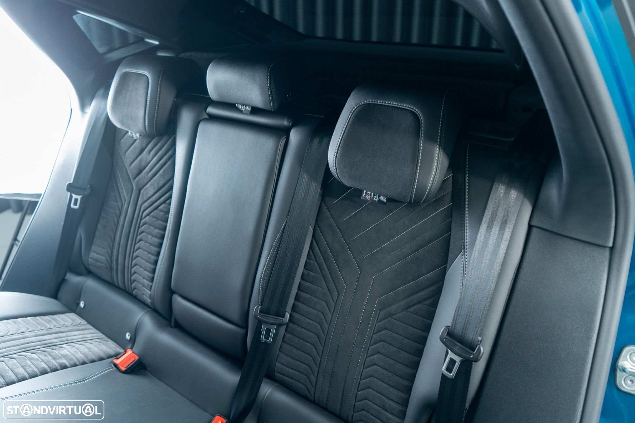 Peugeot E-3008 73 kWh GT - 7