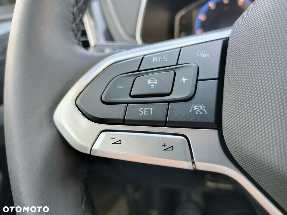 Volkswagen T-Cross - 12