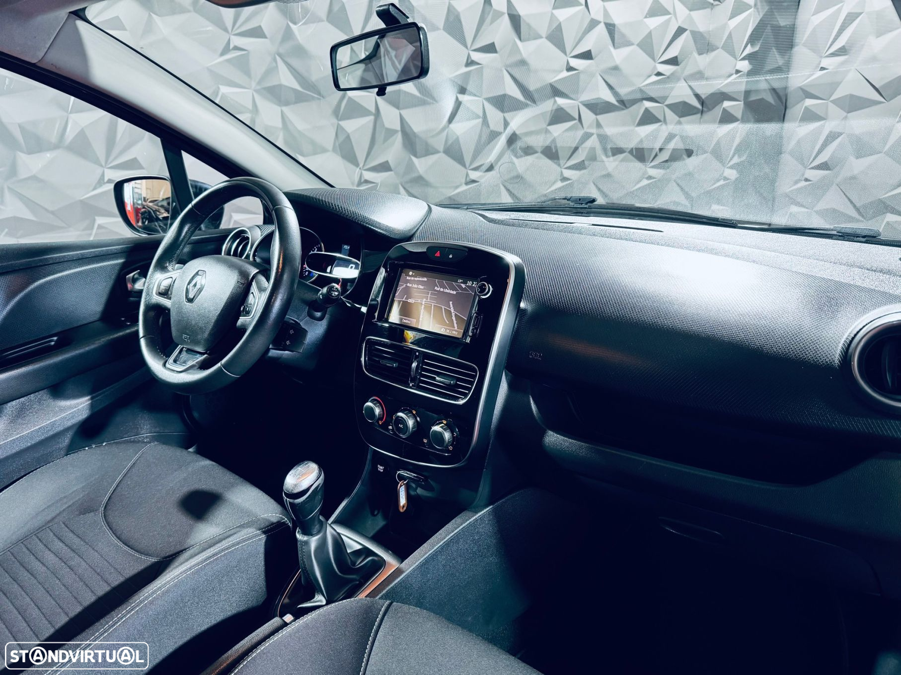 Renault Clio 1.5 dCi Limited - 14