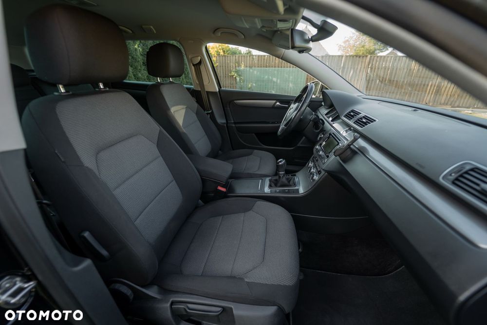 Volkswagen Passat 2.0 Blue TDI SCR Highline - 22