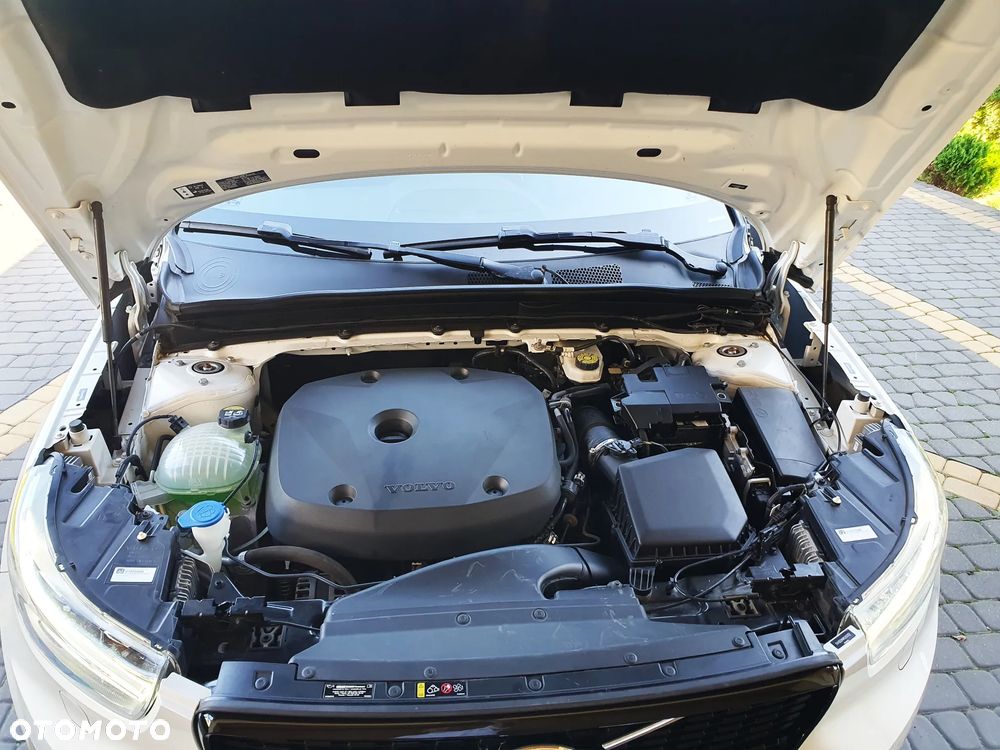 Volvo XC 40 - 24