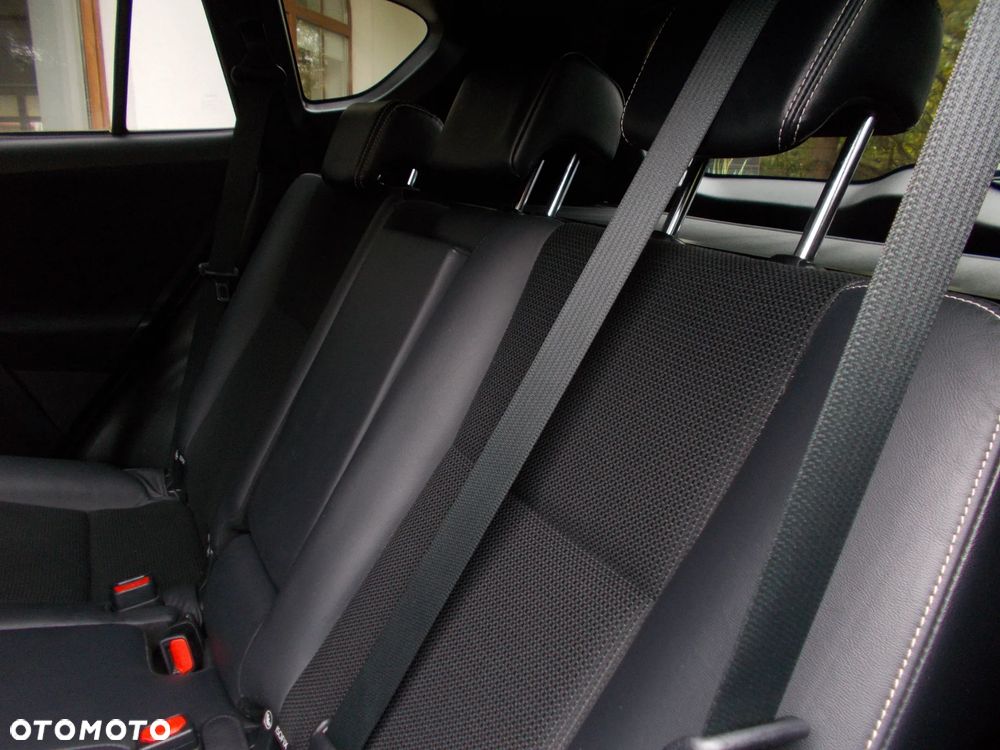 Toyota RAV4 - 10
