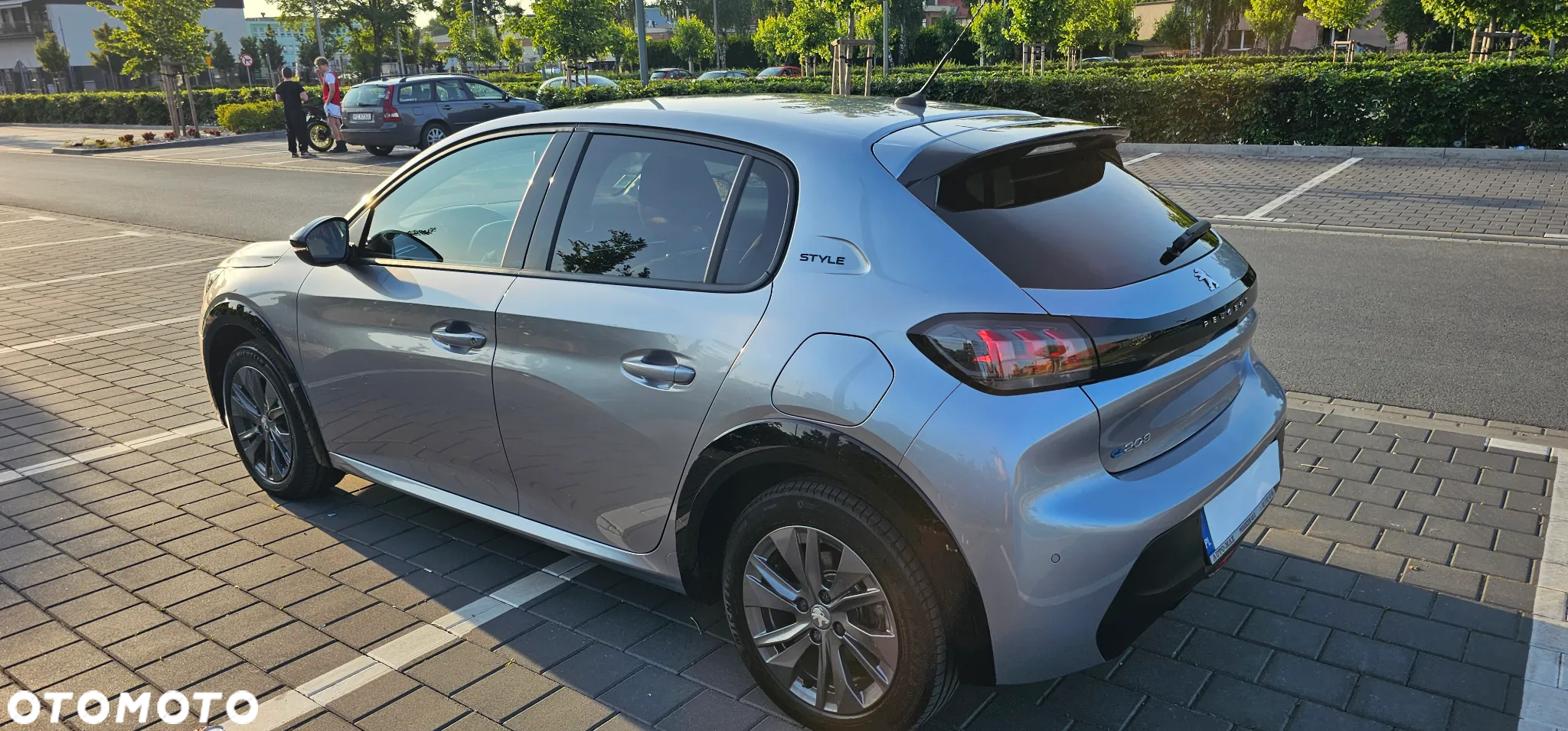 Peugeot 208 Elektromotor 136 E-Style - 28