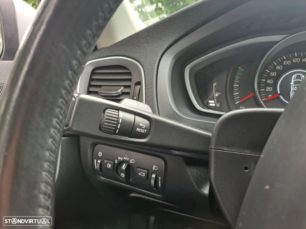 Volvo V40 D2 Kinetic - 15