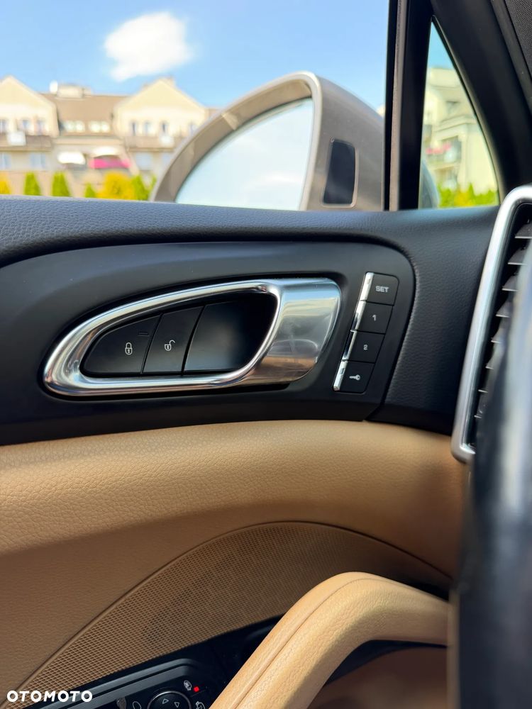 Porsche Cayenne S - 28