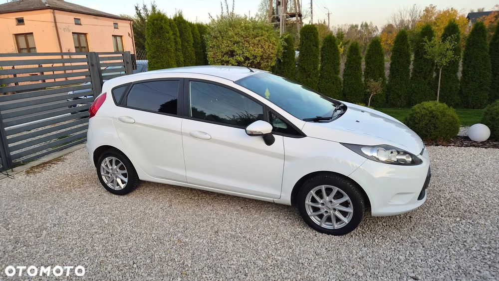 Ford Fiesta 1.25 Celebration - 8