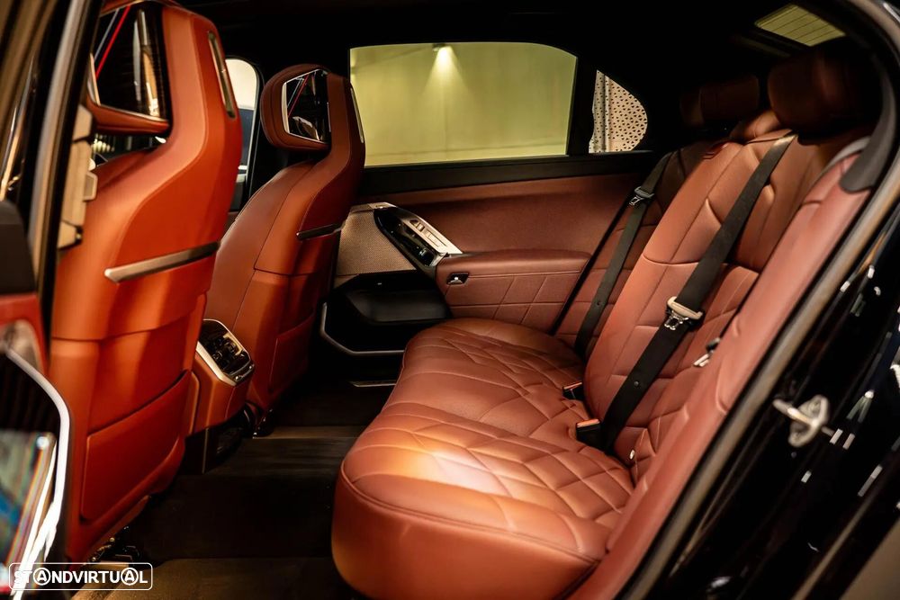 BMW 750 750e xDrive Pack Desportivo M Pro - 10