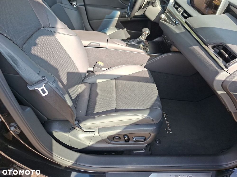 Lexus ES - 19