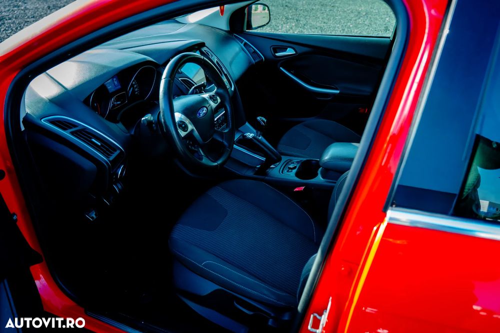 Ford Focus 1.6 TDCi ECOnetic 88g Start-Stopp-System Titanium - 6