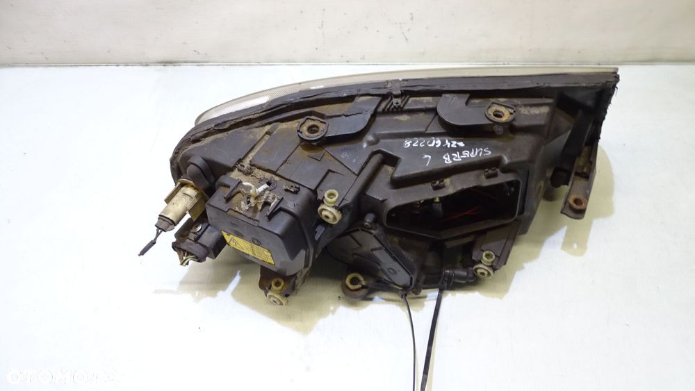 LAMPA LEWA PRZEDNIA SKODA SUPERB 1.9TDI - 6