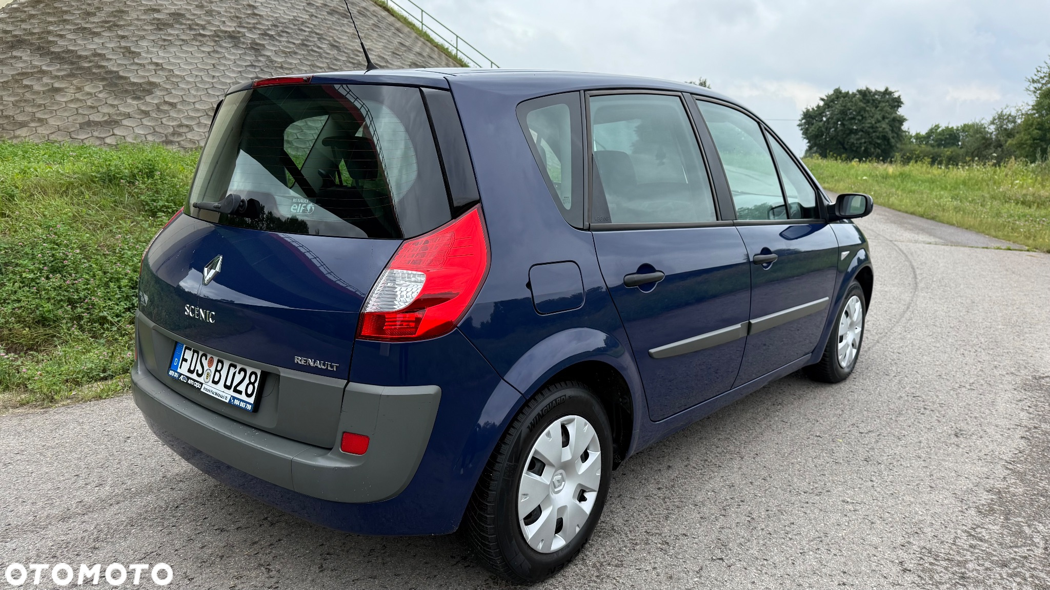 Renault Scenic 1.6 16V Emotion - 29