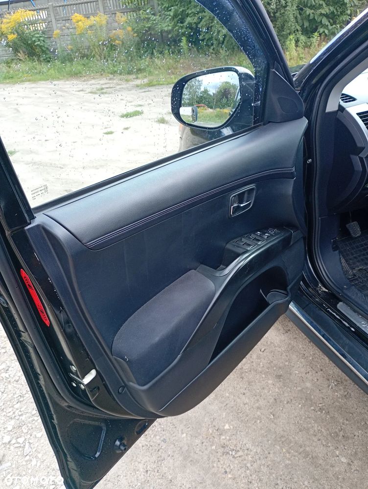 Mitsubishi Outlander 2.0 Intense 2WD EU5 - 15