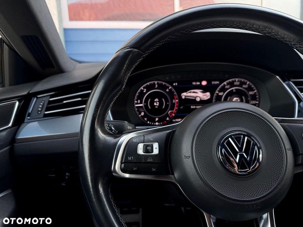 Volkswagen Arteon 2.0 TDI SCR R-Line DSG - 16