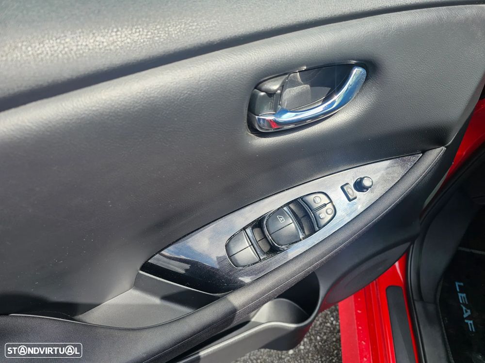 Nissan Leaf N-Connecta - 12