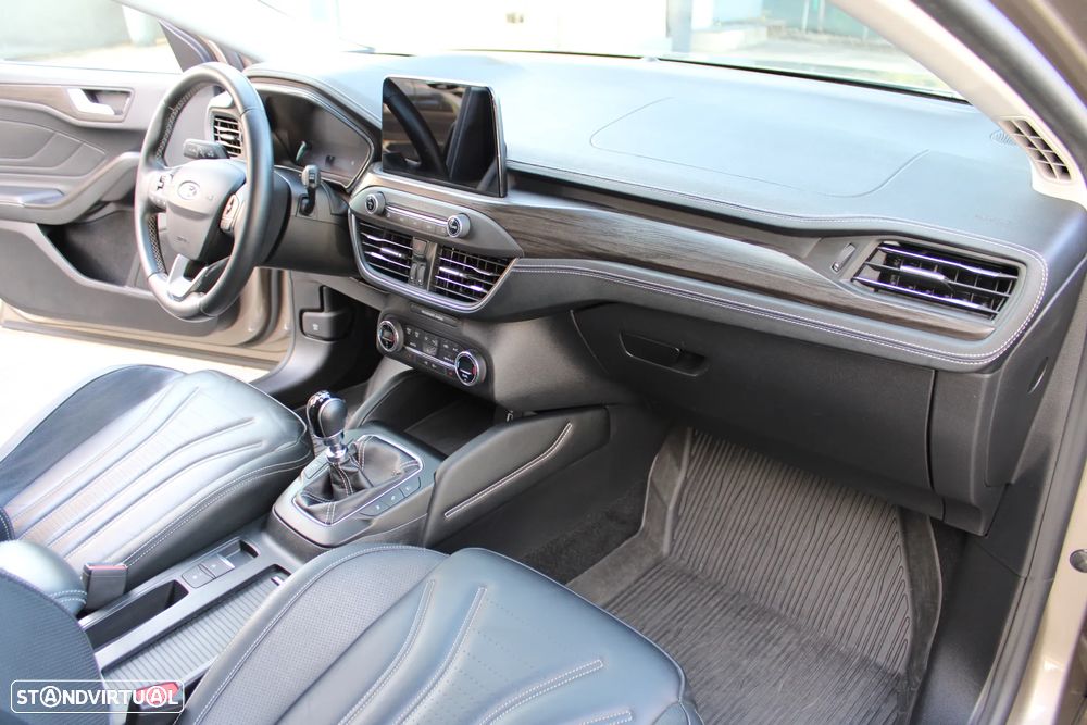 Ford Focus 1.0 EcoBoost S&S VIGNALE - 23
