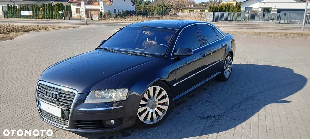 Audi A8 4.2 FSI Quattro - 1