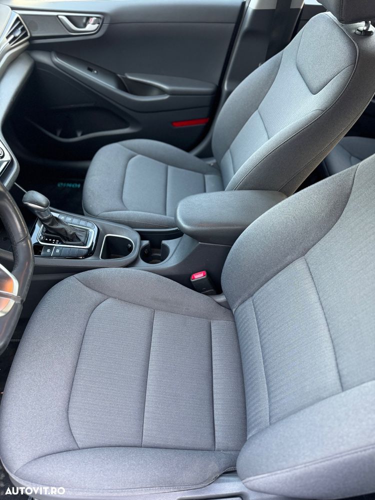 Hyundai IONIQ - 18