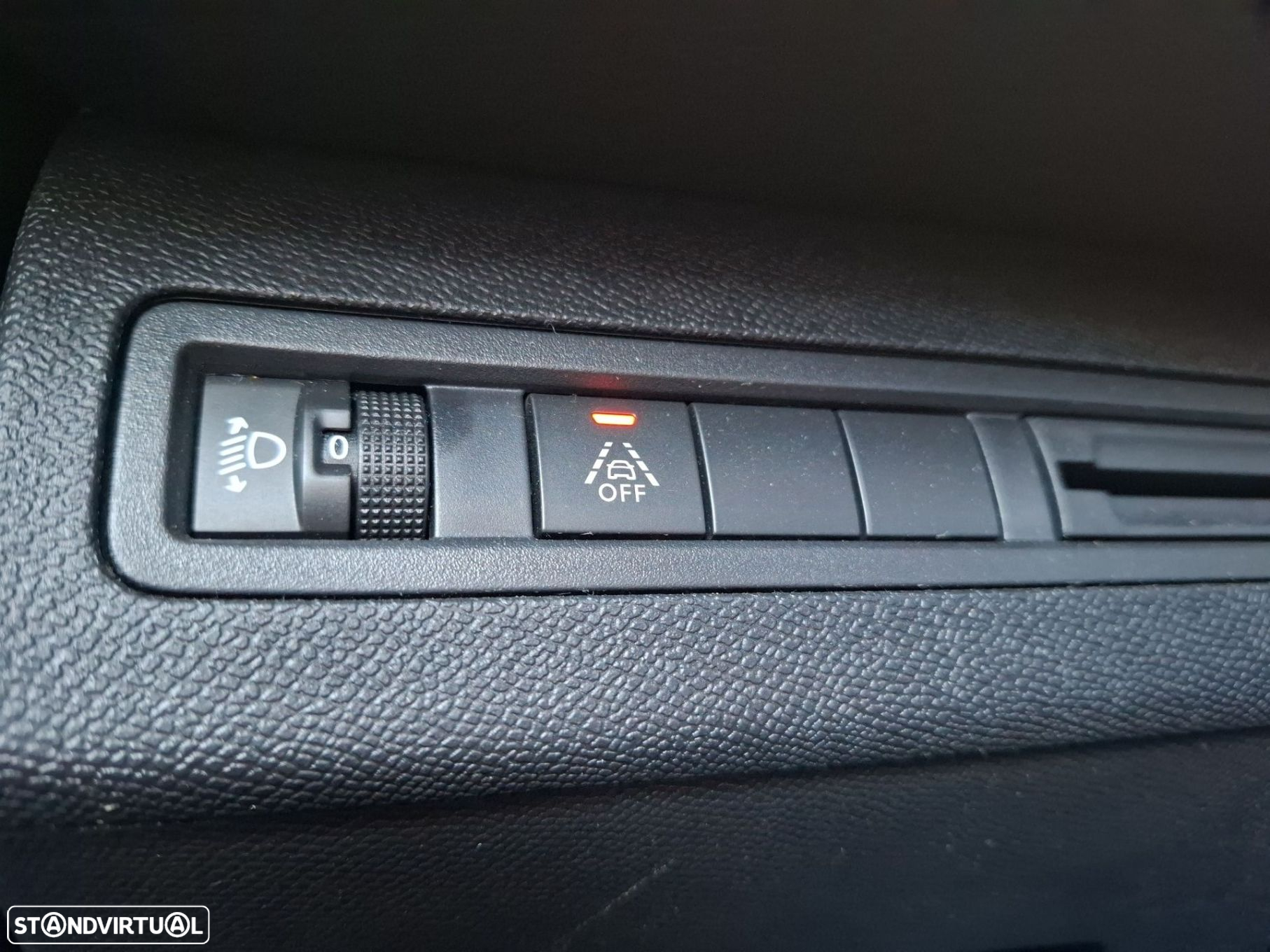Peugeot 5008 1.2 PureTech Allure EAT8 - 21