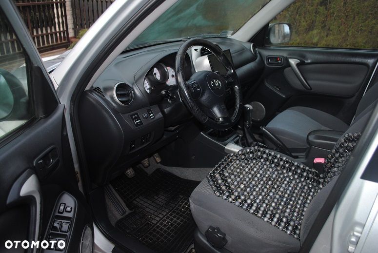 Toyota RAV4 2.0 D-4D 4x4 - 9
