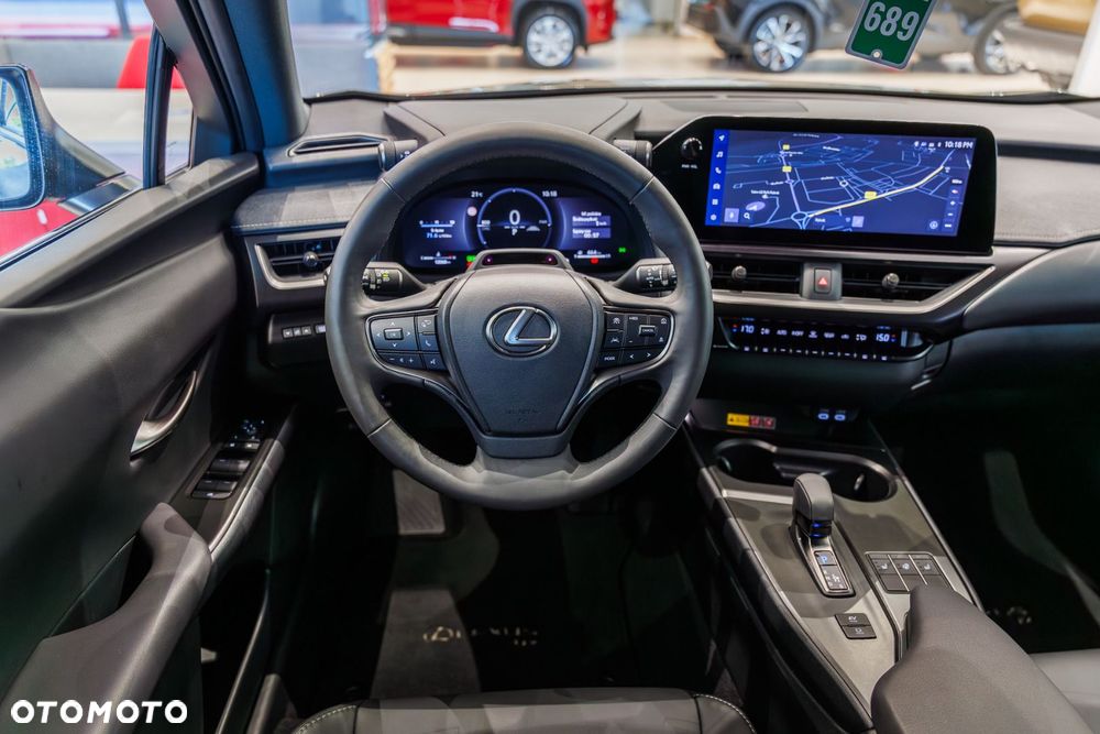 Lexus UX - 18
