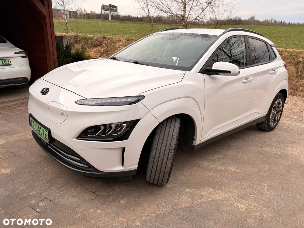 Hyundai Kona 64kWh Executive - 1