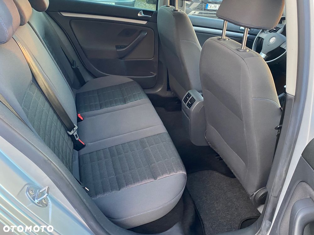 Volkswagen Golf 1.6 United - 29