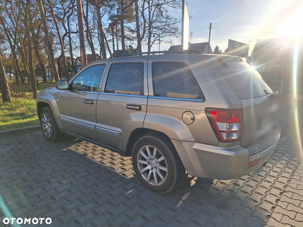 Jeep Grand Cherokee - 1
