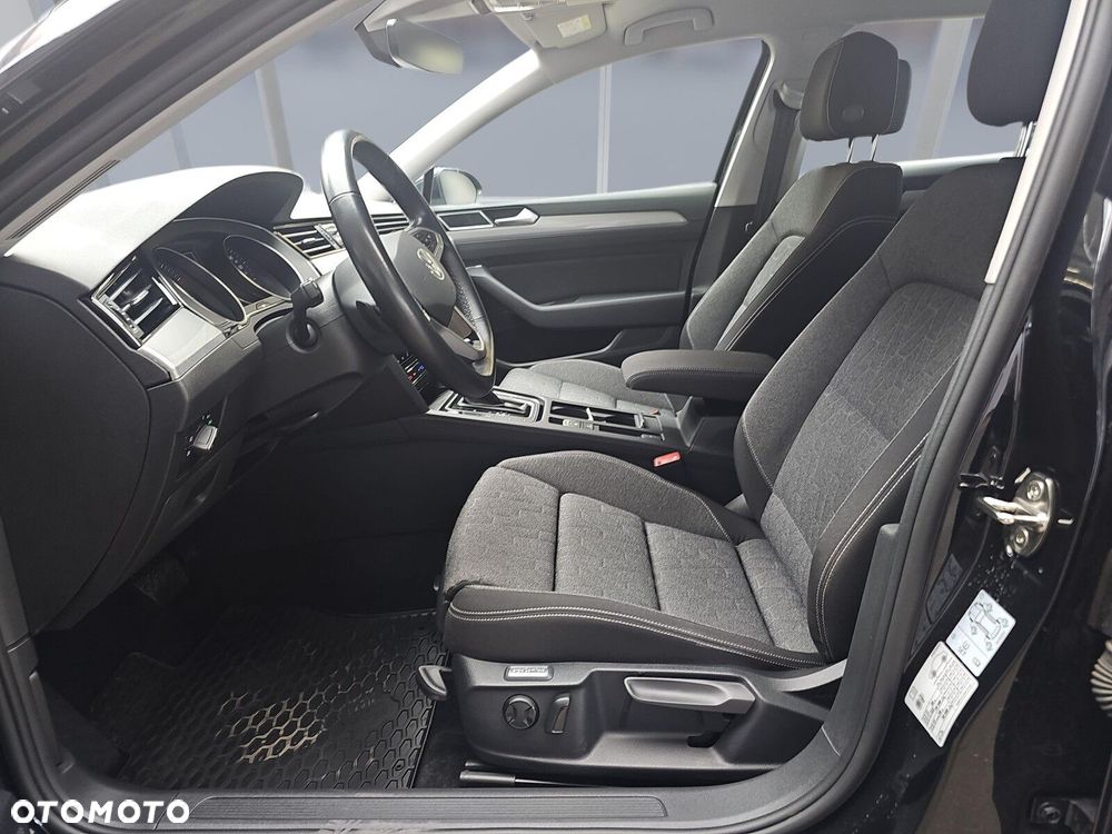 Volkswagen Passat Variant 1.5 TSI EVO Business DSG - 9