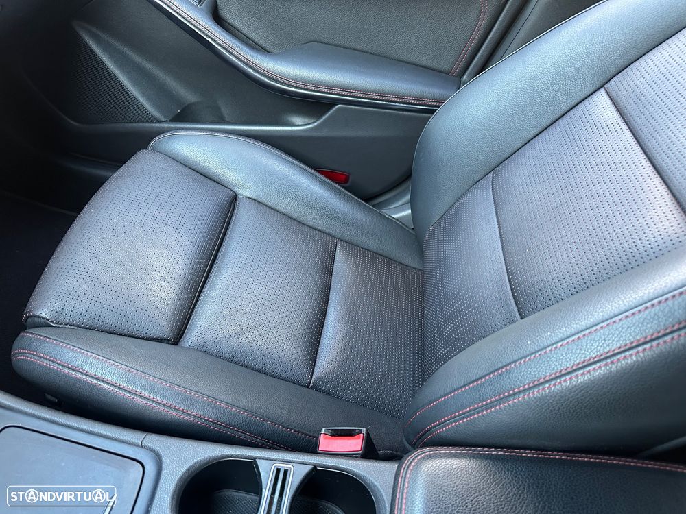 Mercedes-Benz CLA 200 d Shooting Brake AMG Line Aut. - 18