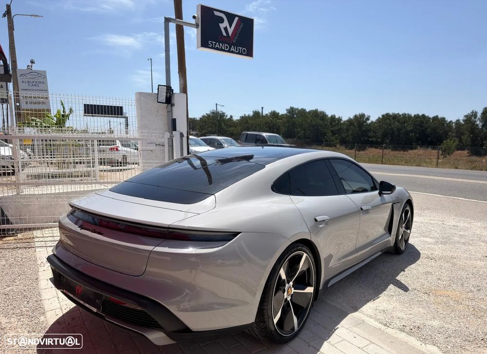 Porsche Taycan Turbo - 3