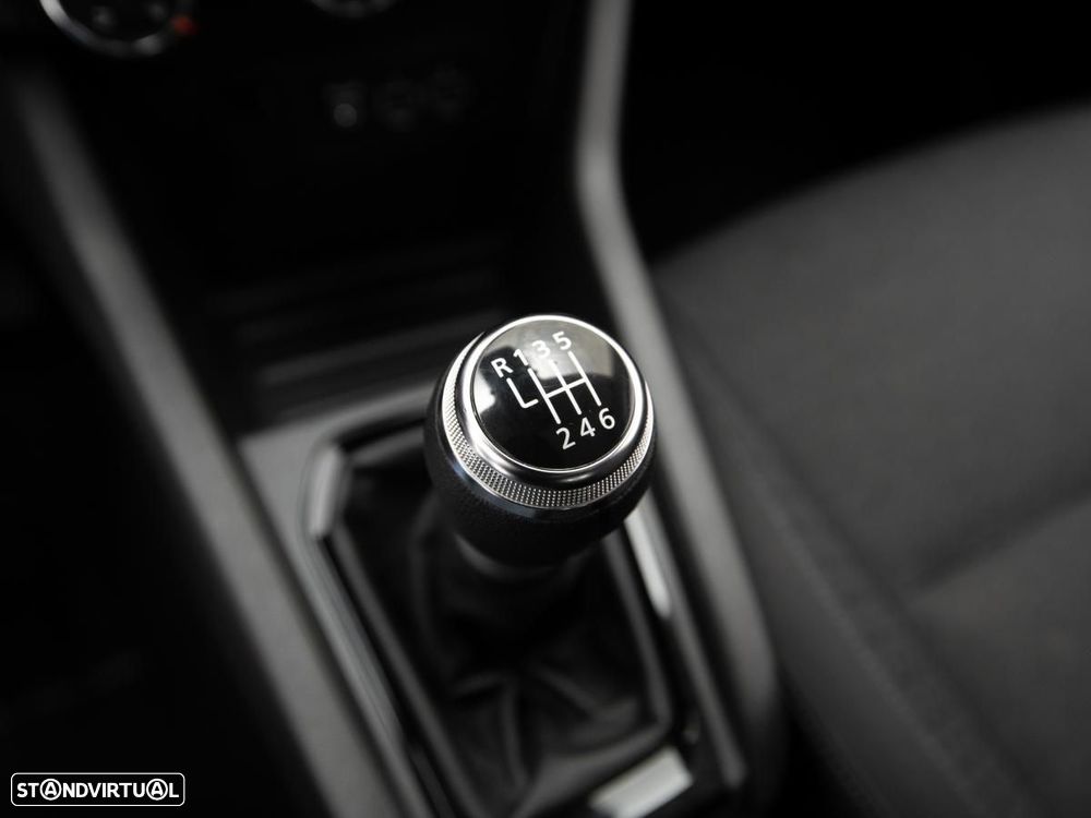 Renault Clio 1.0 TCe Equilibre - 19