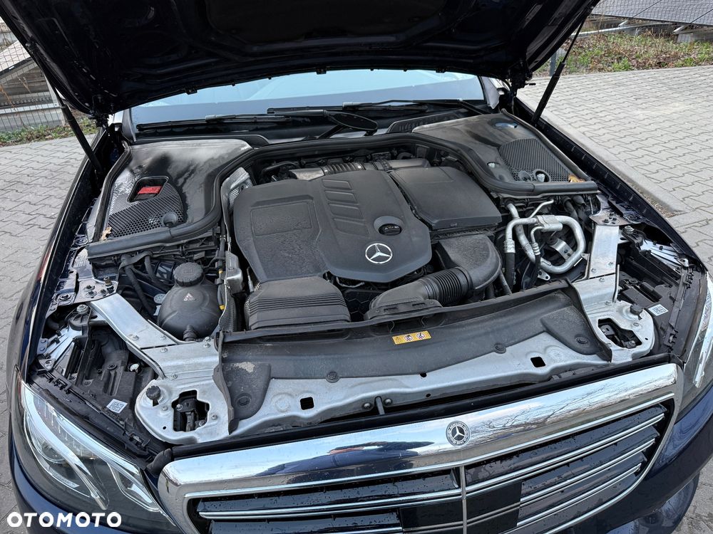 Mercedes-Benz Klasa E 220 d 4-Matic 9G-TRONIC - 6