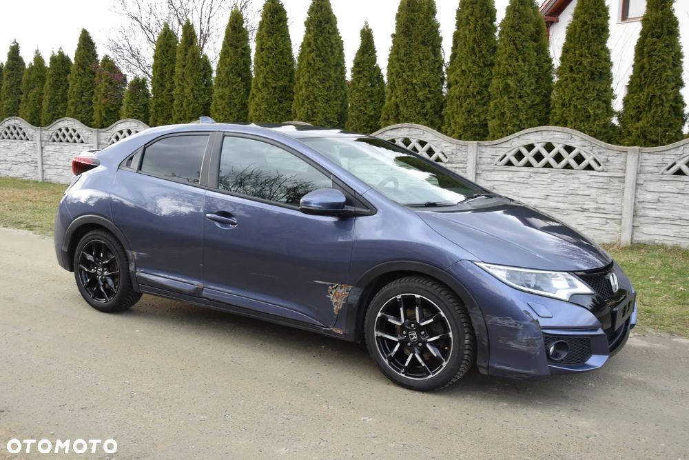 Honda Civic 1.6 i-DTEC Executive Black Edition - 4