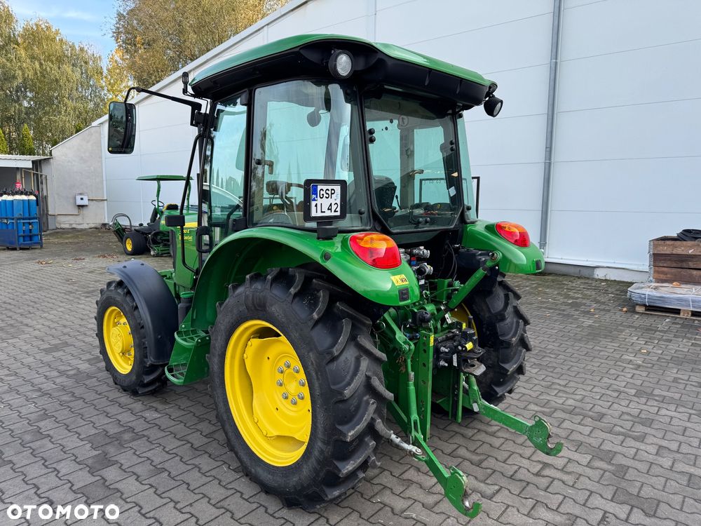 John Deere 5050E - 5