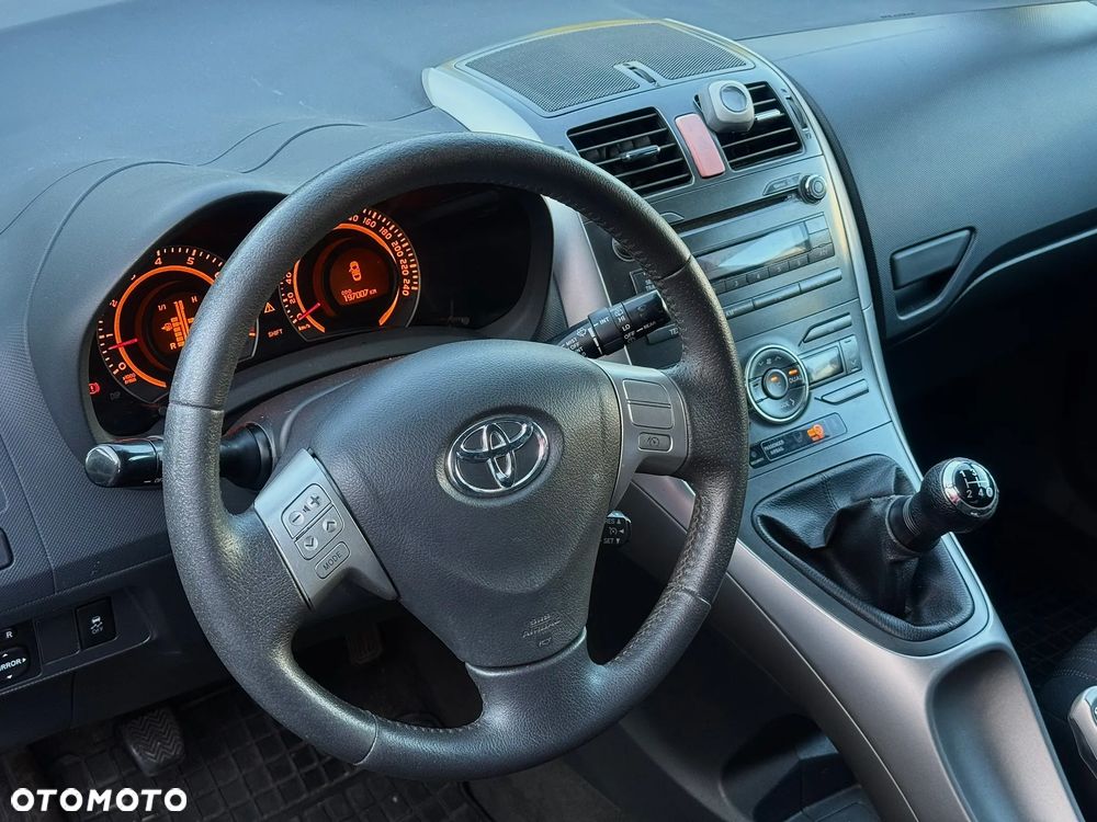 Toyota Auris 1.6 VVT-i Luna - 9