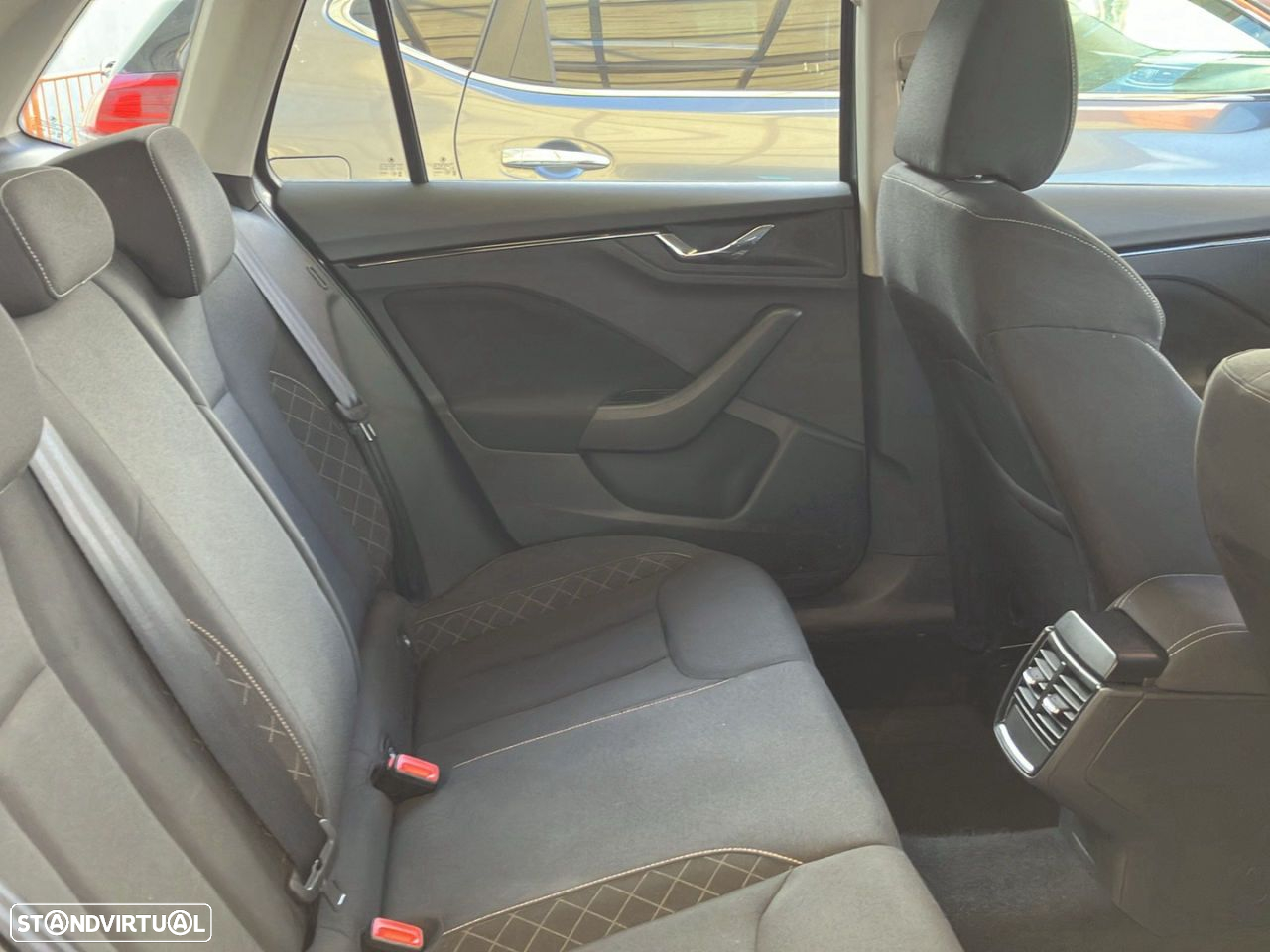 Skoda Kamiq 1.0 TSI Style - 24