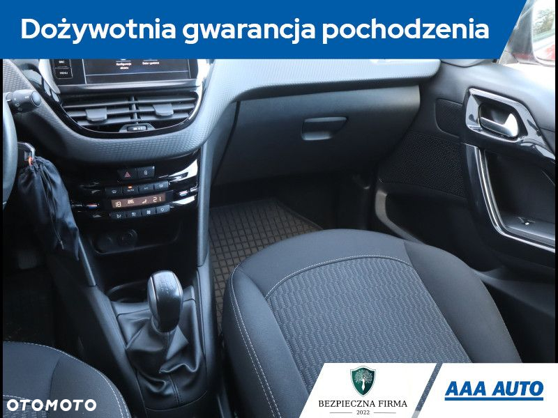 Peugeot 208 - 9