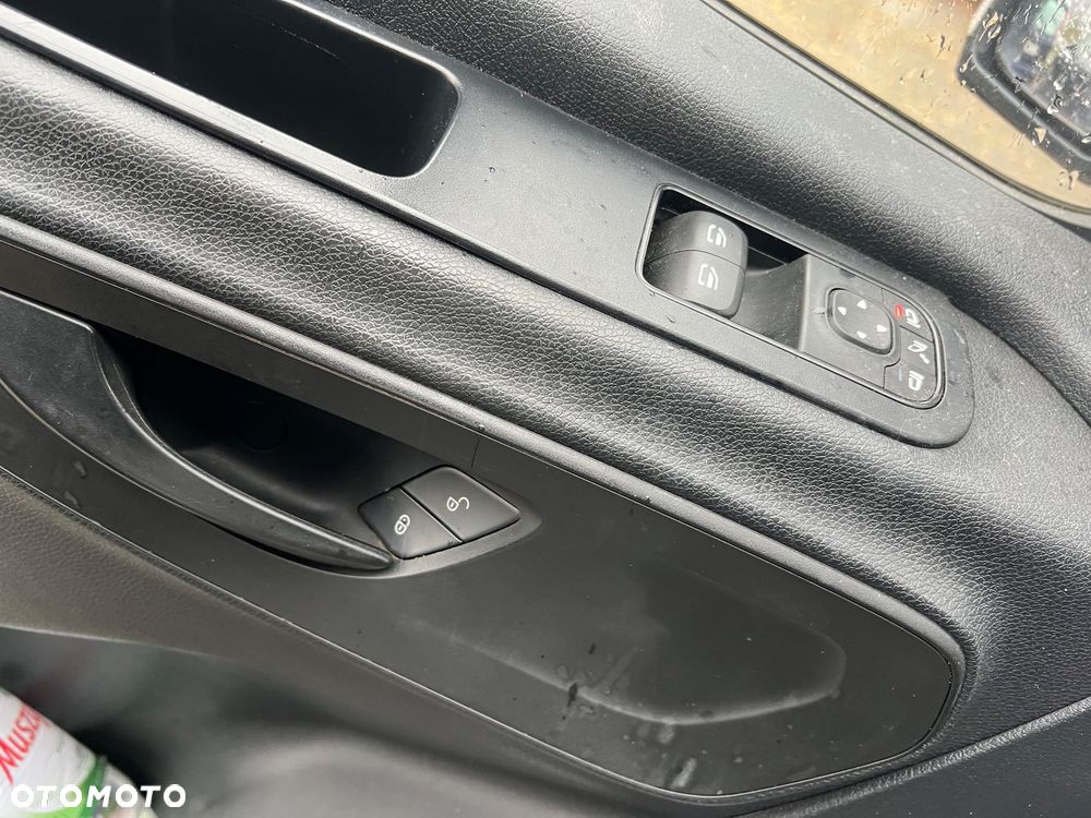 Mercedes-Benz Sprinter - 16