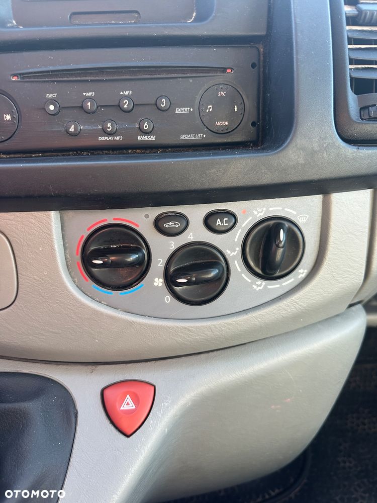 Renault Trafic - 6